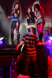 http://img124.imagevenue.com/loc1087/th_24773_Vanessa_Hudgens_-_Plaza_De_Toros_Concert-Mexico_130908_13_122_1087lo.jpg